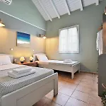 Luxury Seafront Villas, Kefalonia, 100m & Center, 4 Stars Services, Parking - Near Myrtos - Fiskardo *