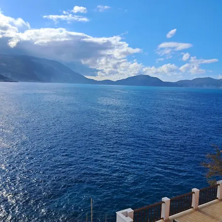 Luxury Seafront Villas, Kefalonia, 100m & Center, 4 Stars Services, Parking - Near Myrtos - Fiskardo Willa *
