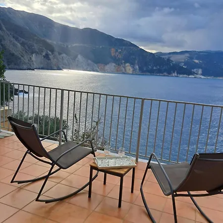 Luxury Seafront Villas, Kefalonia, 100m & Center, 4 Stars Services, Parking - Near Myrtos - Fiskardo