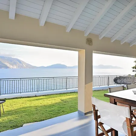 Luxury Seafront Villas, Kefalonia, 100m & Center, 4 Stars Services, Parking - Near Myrtos - Fiskardo *