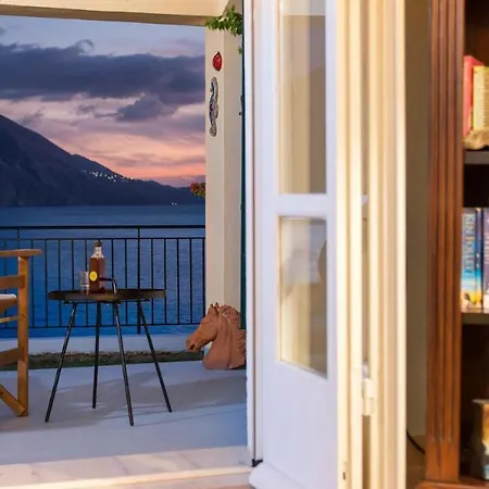 Luxury Seafront Villas, Kefalonia, 100m & Center, 4 Stars Services, Parking - Near Myrtos - Fiskardo * Asos