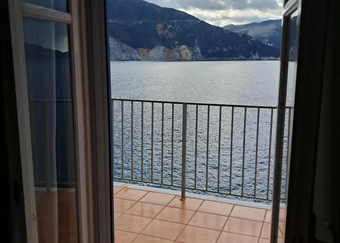 Luxury Seafront Villas, Kefalonia, 100m & Center, 4 Stars Services, Parking - Near Myrtos - Fiskardo Villa Asos