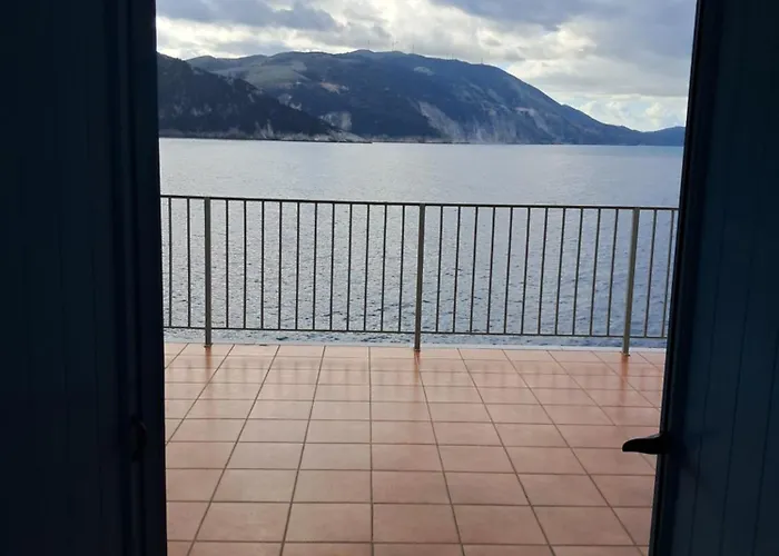 Luxury Seafront Villas, Kefalonia, 100m & Center, 4 Stars Services, Parking - Near Myrtos - Fiskardo Asos