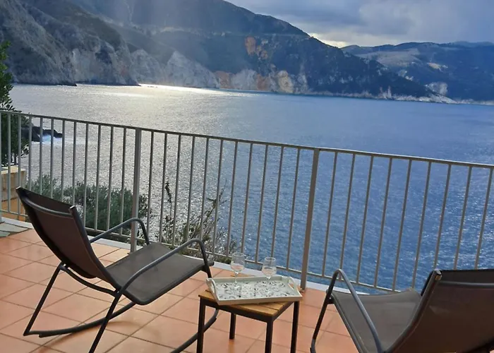Luxury Seafront Villas, Kefalonia, 100m & Center, 4 Stars Services, Parking - Near Myrtos - Fiskardo