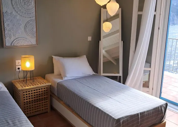 Luxury Seafront Villas, Kefalonia, 100m & Center, 4 Stars Services, Parking - Near Myrtos - Fiskardo * Asos