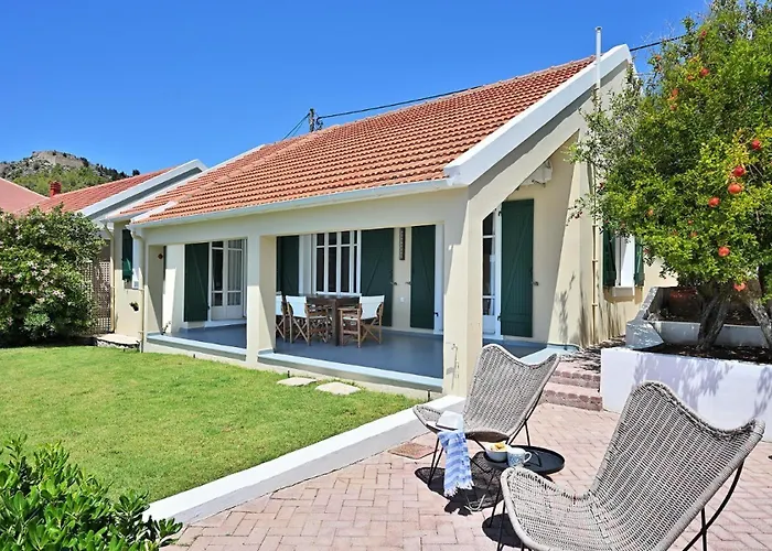 Villa Luxury Seafront Villas, Kefalonia, 100m & Center, 4 Stars Services, Parking - Near Myrtos - Fiskardo *