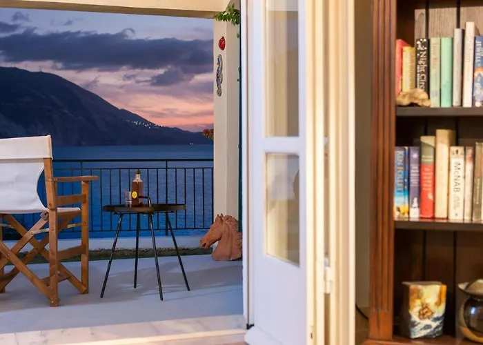 Luxury Seafront Villas, Kefalonia, 100m & Center, 4 Stars Services, Parking - Near Myrtos - Fiskardo * Asos